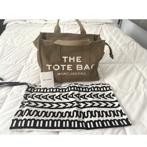 MARC JACOBS THE TOTE BAG - Picture 2 of 9